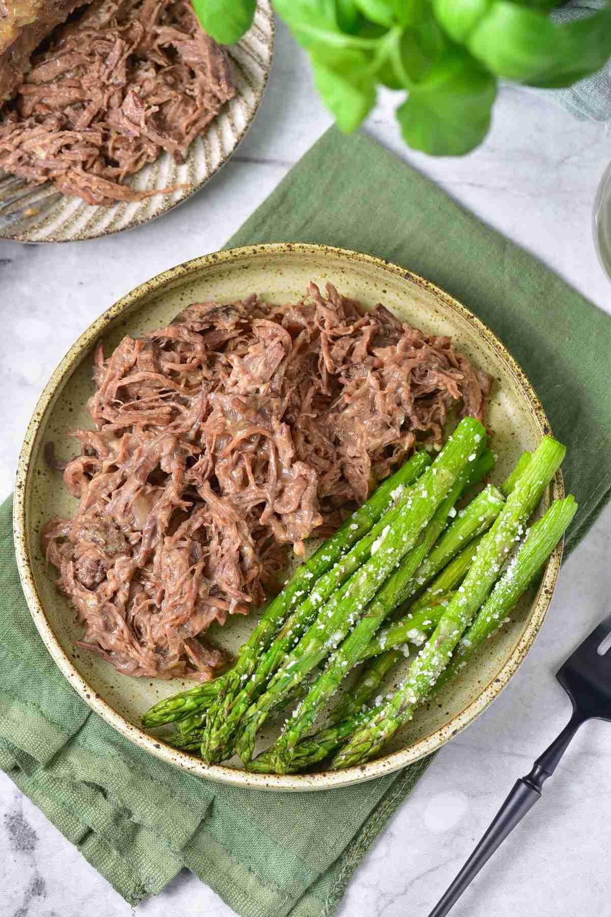 Barrel Roast Beef and Asparagus in a plate